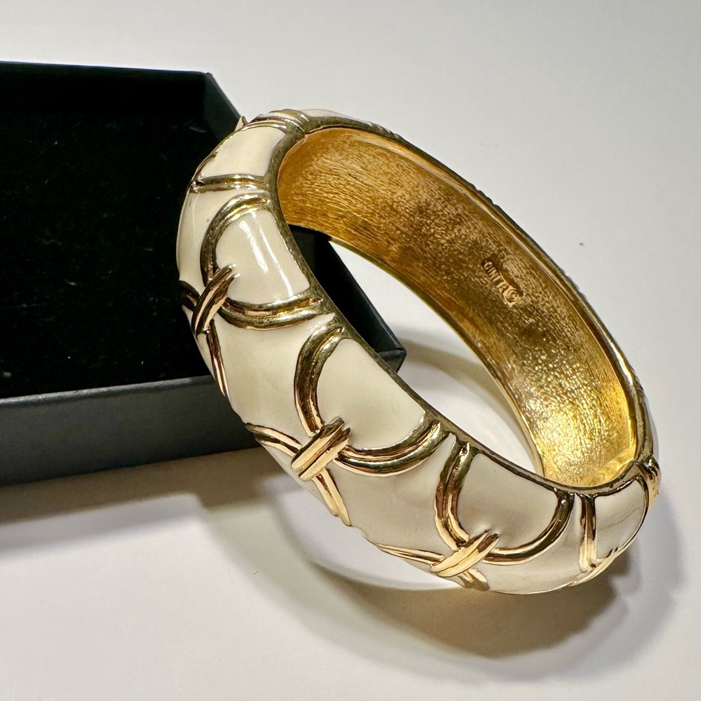 VINTAGE Ciner Gold Bangle Made in NYC